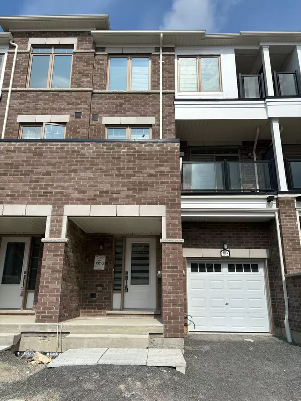 2015 Cameron Lott CRES, Oshawa, ON L1L 0S1