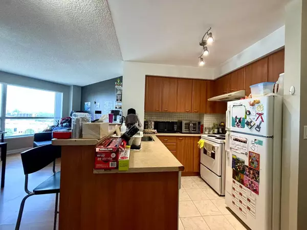 Toronto E09, ON M1H 3J7,38 LEE CENTRE DR #1703