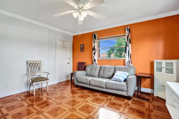 Hollywood, FL 33020,2240 Johnson St #212