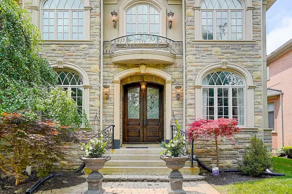 Vaughan, ON L0J 1C0,56 Weaver CT