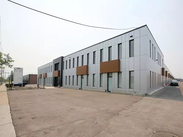 120 Norfinch DR #9, Toronto W05, ON M3N 1X3