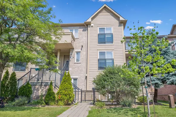 4975 Southampton DR #325, Mississauga, ON L5M 8C9