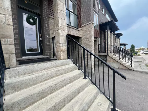 Hamilton, ON L8J 0L8,30 Time Square BLVD #197