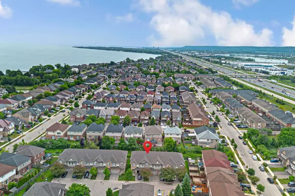 40 Dartmouth Gate #14, Hamilton, ON L8E 0C4