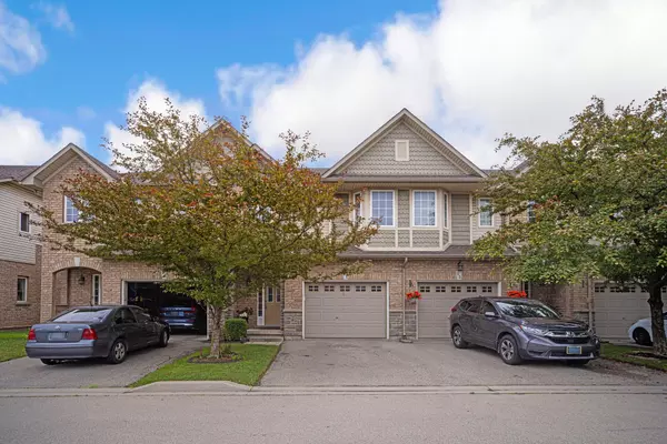 Hamilton, ON L8E 0C4,40 Dartmouth Gate #14