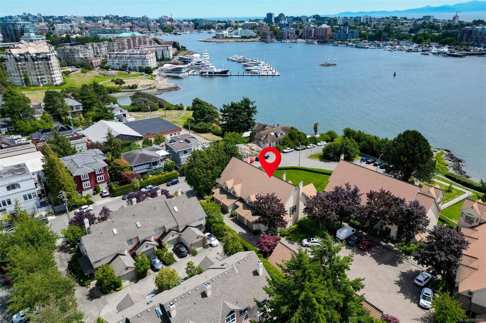 210 Russell St #140, Victoria, BC V9A 3X2