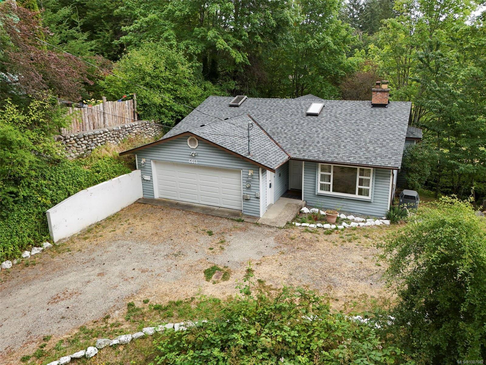 6011 Mary St, Duncan, BC V9L 2G5