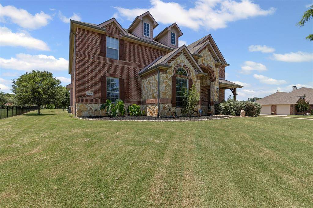 Joshua, TX 76058,5024 Running Brook Drive