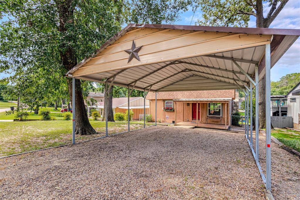 Mabank, TX 75156,166 Baywood Boulevard