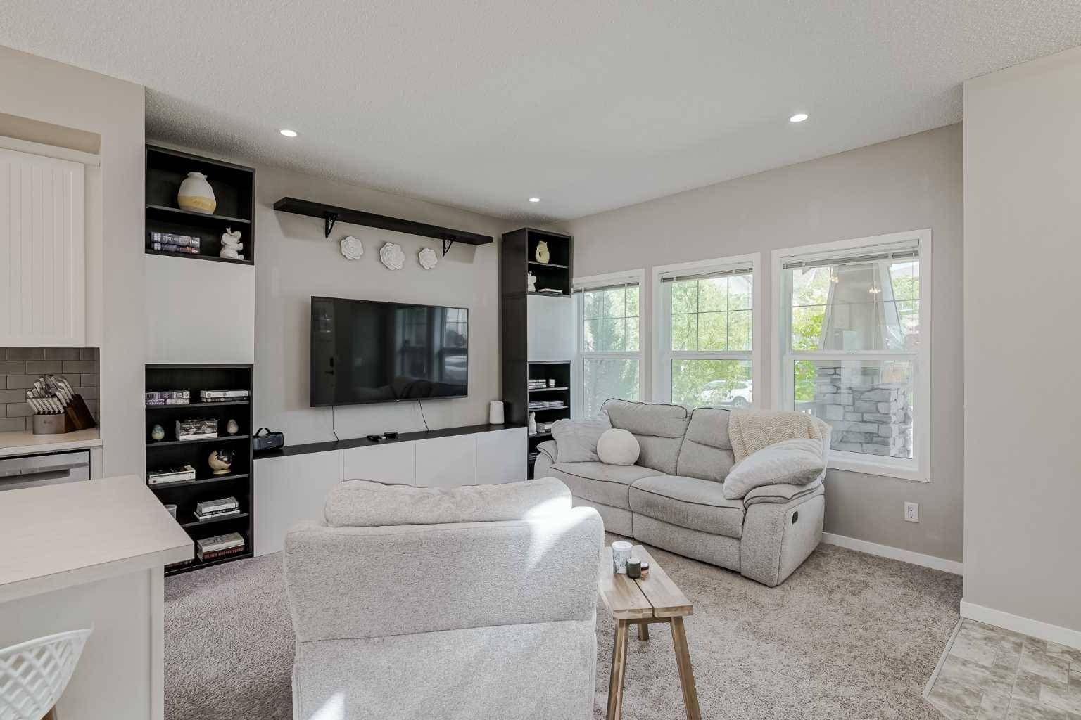 Calgary, AB T3M 1X9,612 Mahogany BLVD SE