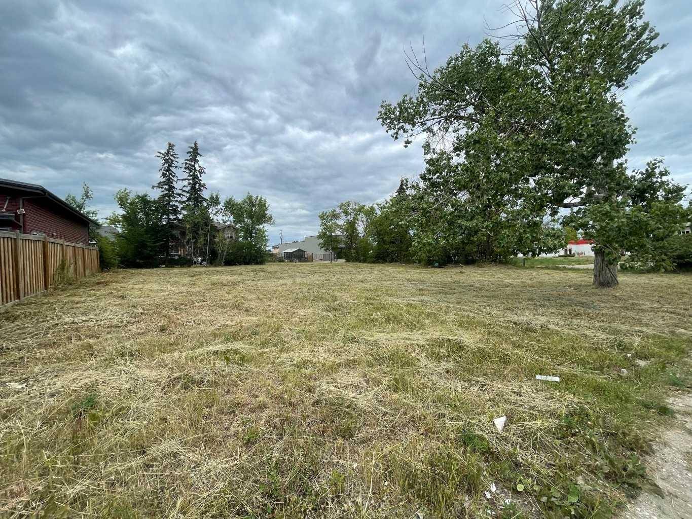 Grande Prairie, AB T8V 0L2,10011 95 AVE