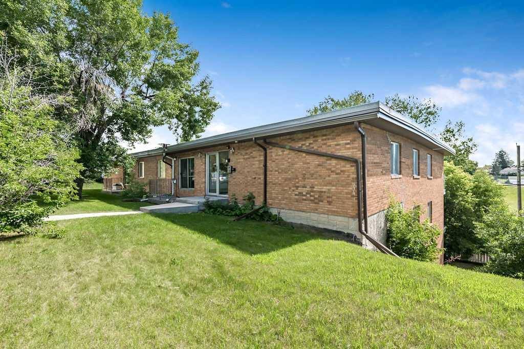 Calgary, AB T2K 1A2,4328 4 ST Northwest #205