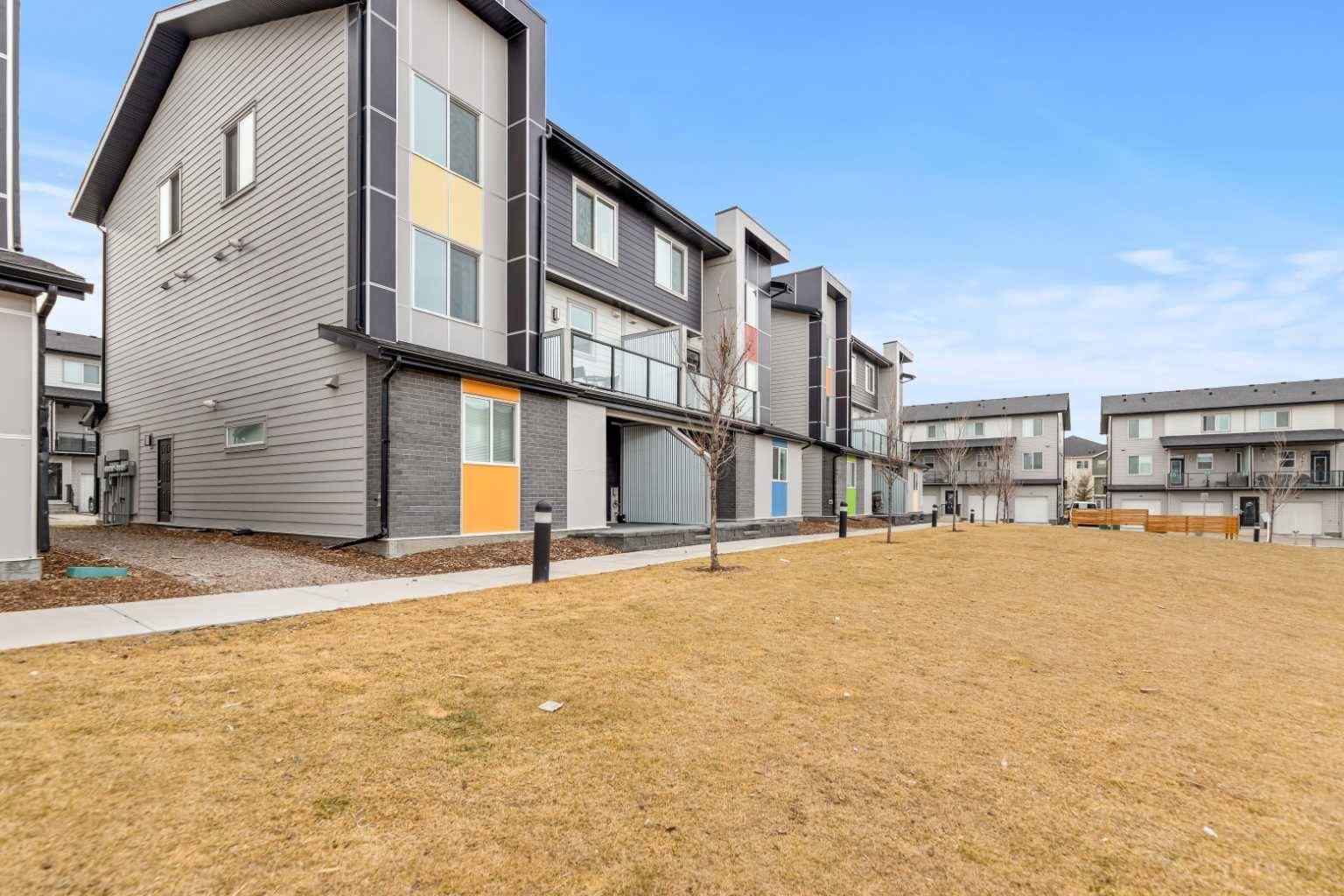 130 Redstone WALK Northeast #203, Calgary, AB T3N 1M6