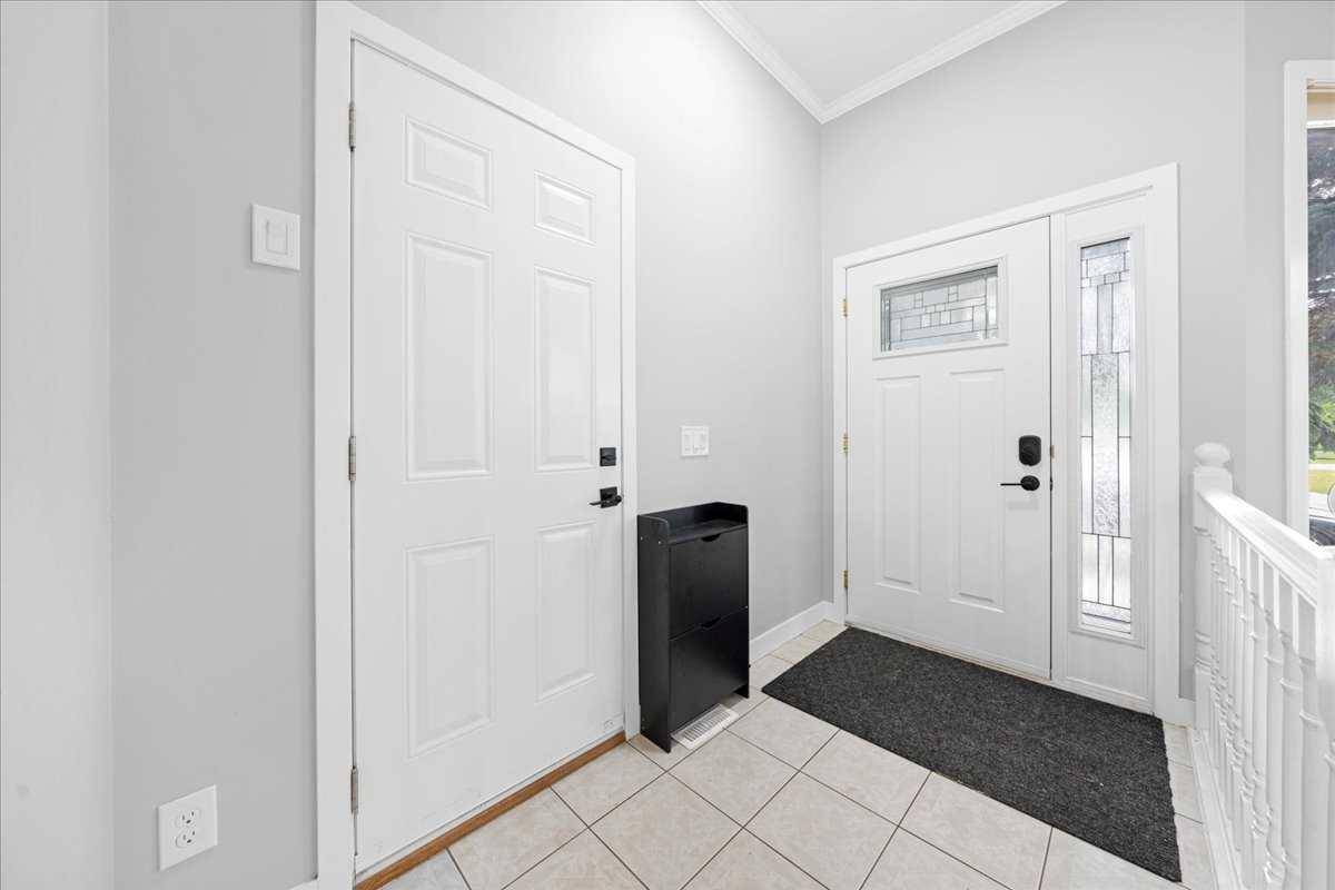 Calgary, AB T3K 3V1,304 Sandpiper CIR NW