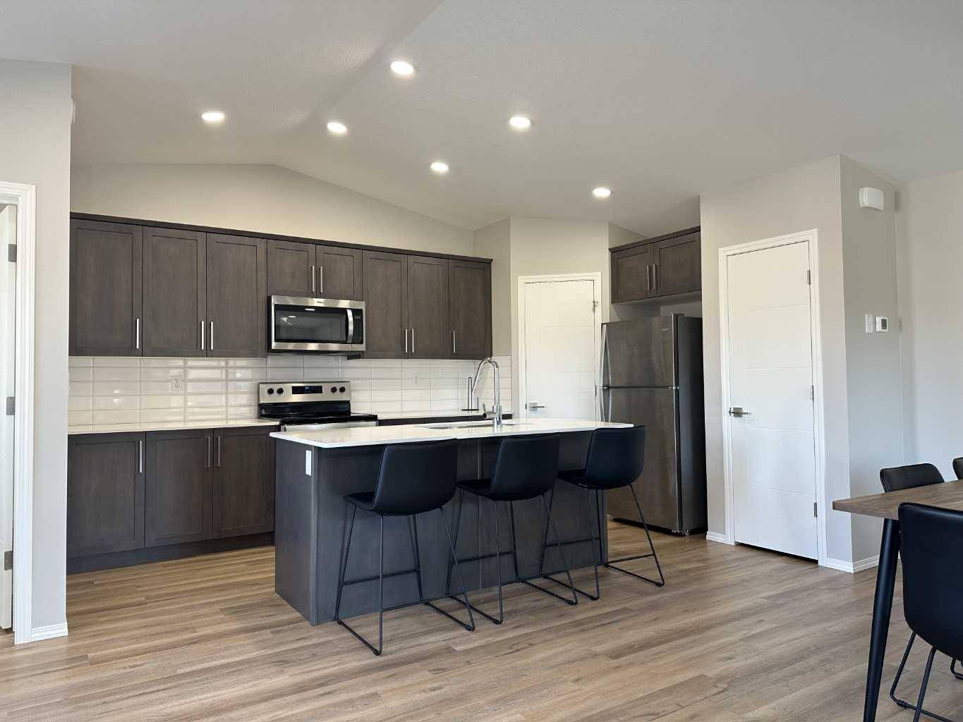Red Deer, AB T4P2S7,18 Gair Close