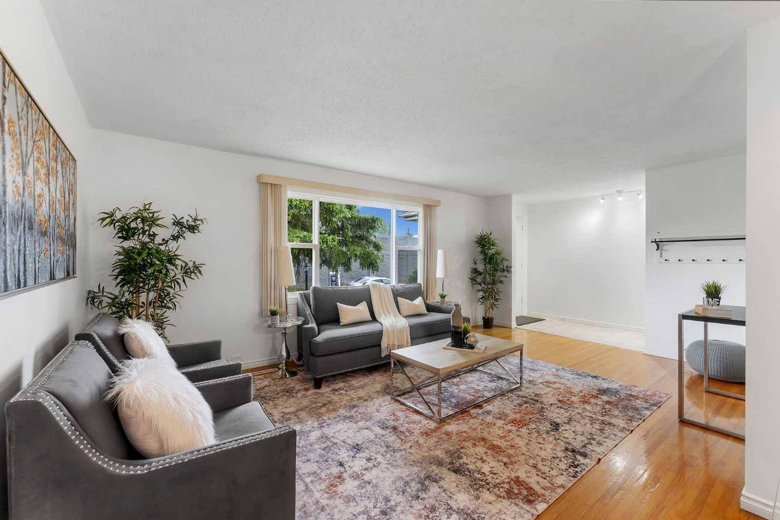 Calgary, AB T3A 0J4,4204 Voyageur DR Northwest