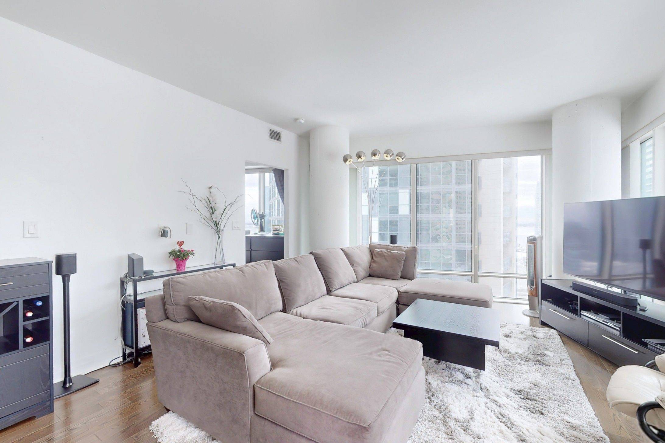 8 The Esplanade ST #1802, Toronto C08, ON M5E 0A6