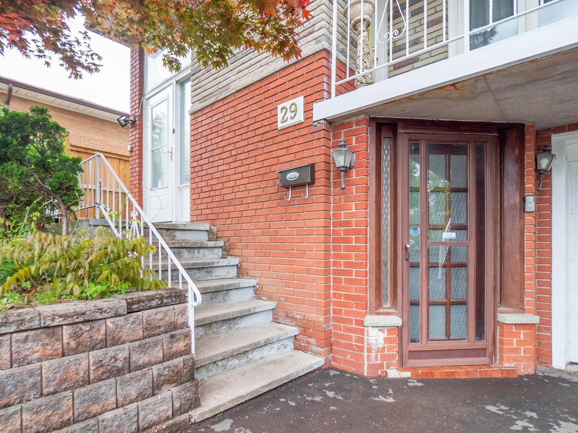 Toronto C15, ON M2J 4C8,29 Clipper RD