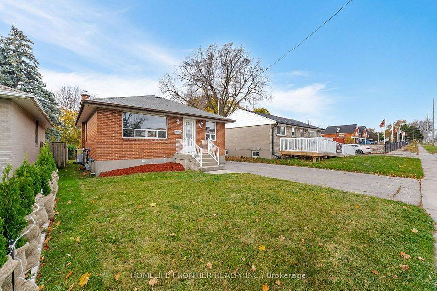 1204 Simcoe ST S, Oshawa, ON L1H 4M2