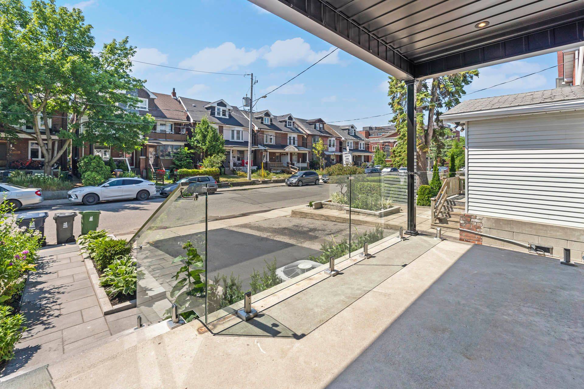 Toronto E03, ON M4J 1P2,20 Strathmore BLVD