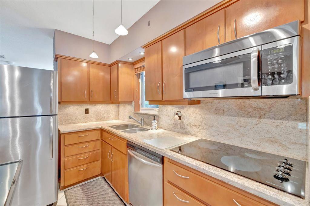 Fort Lauderdale, FL 33334,5140 NE 17th Ter