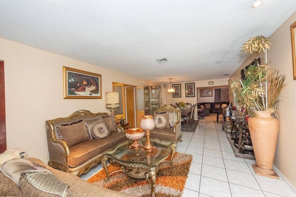 West Park, FL 33023,5414 SW 22nd St
