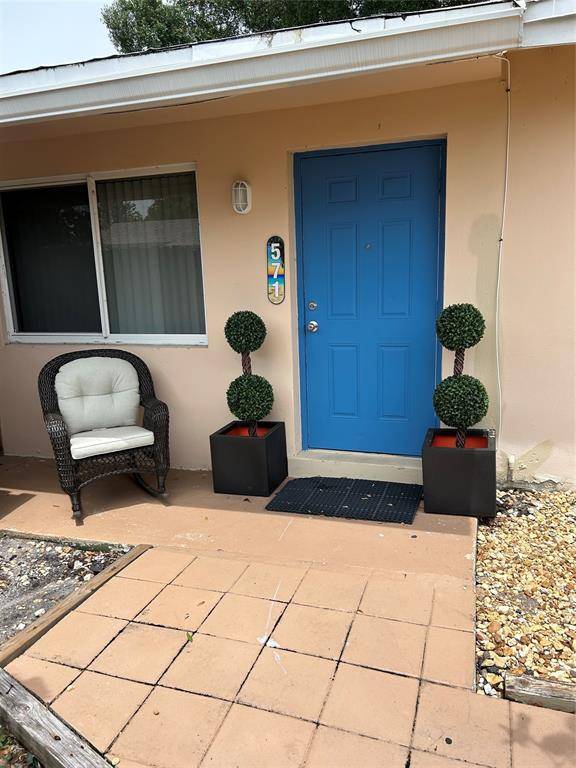 571 NE 34th St, Oakland Park, FL 33334