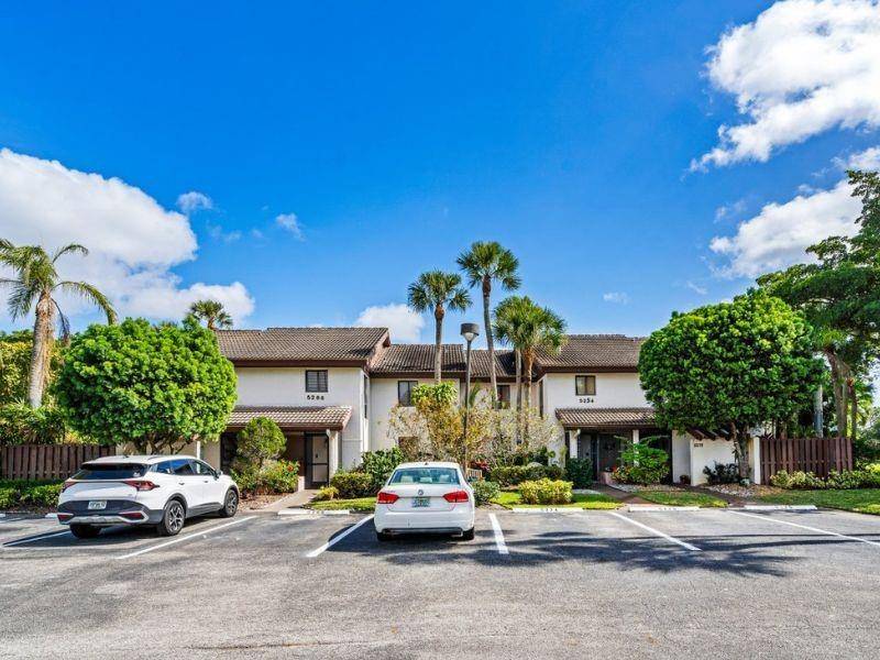 5270 Fountains Dr #102, Lake Worth, FL 33467