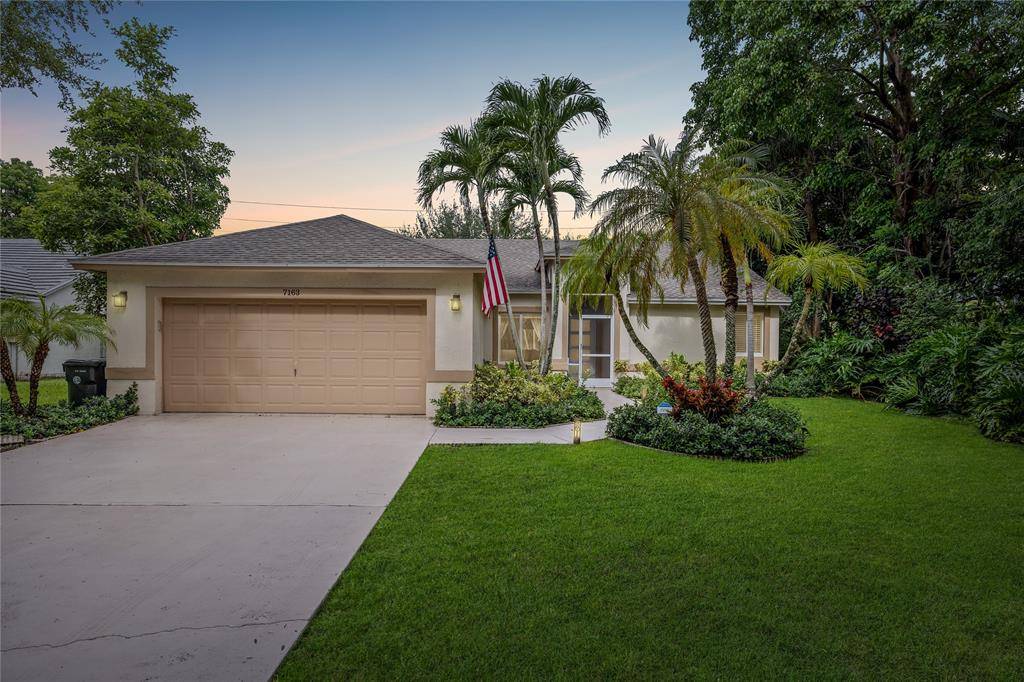 7163 NW 45 Avenue, Coconut Creek, FL 33073