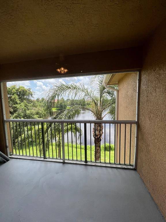 3725 NW Mediterranean Ln #302, Jensen Beach, FL 34957