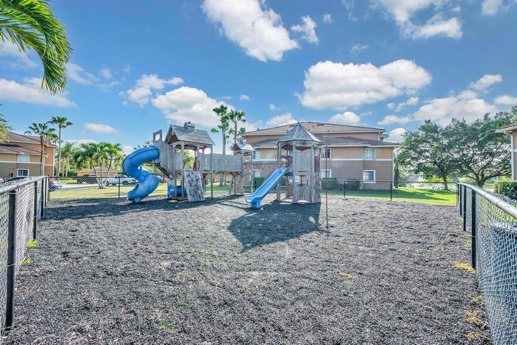 Jensen Beach, FL 34957,3590 NW Adriatic Ln #203
