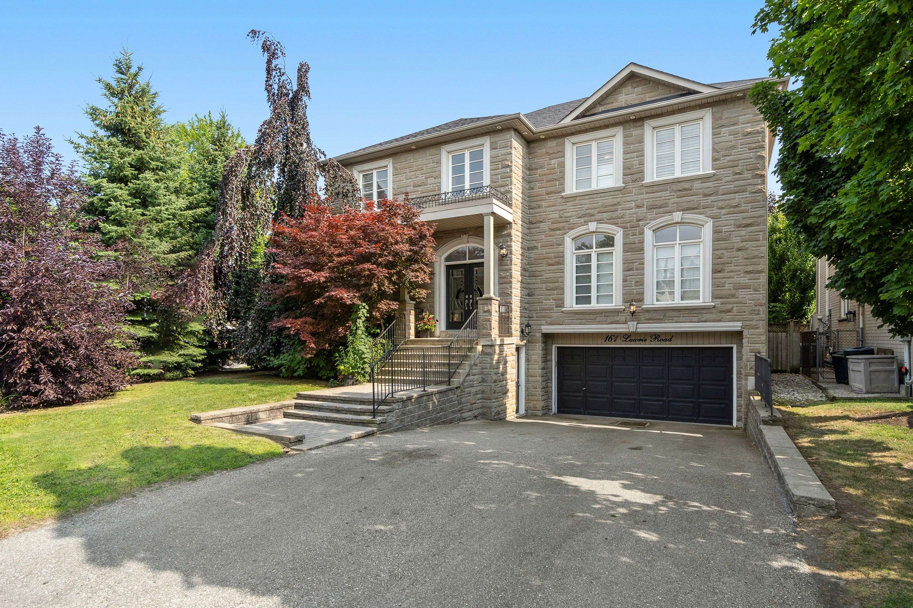 161 Lawrie RD, Vaughan, ON L4J 8N6