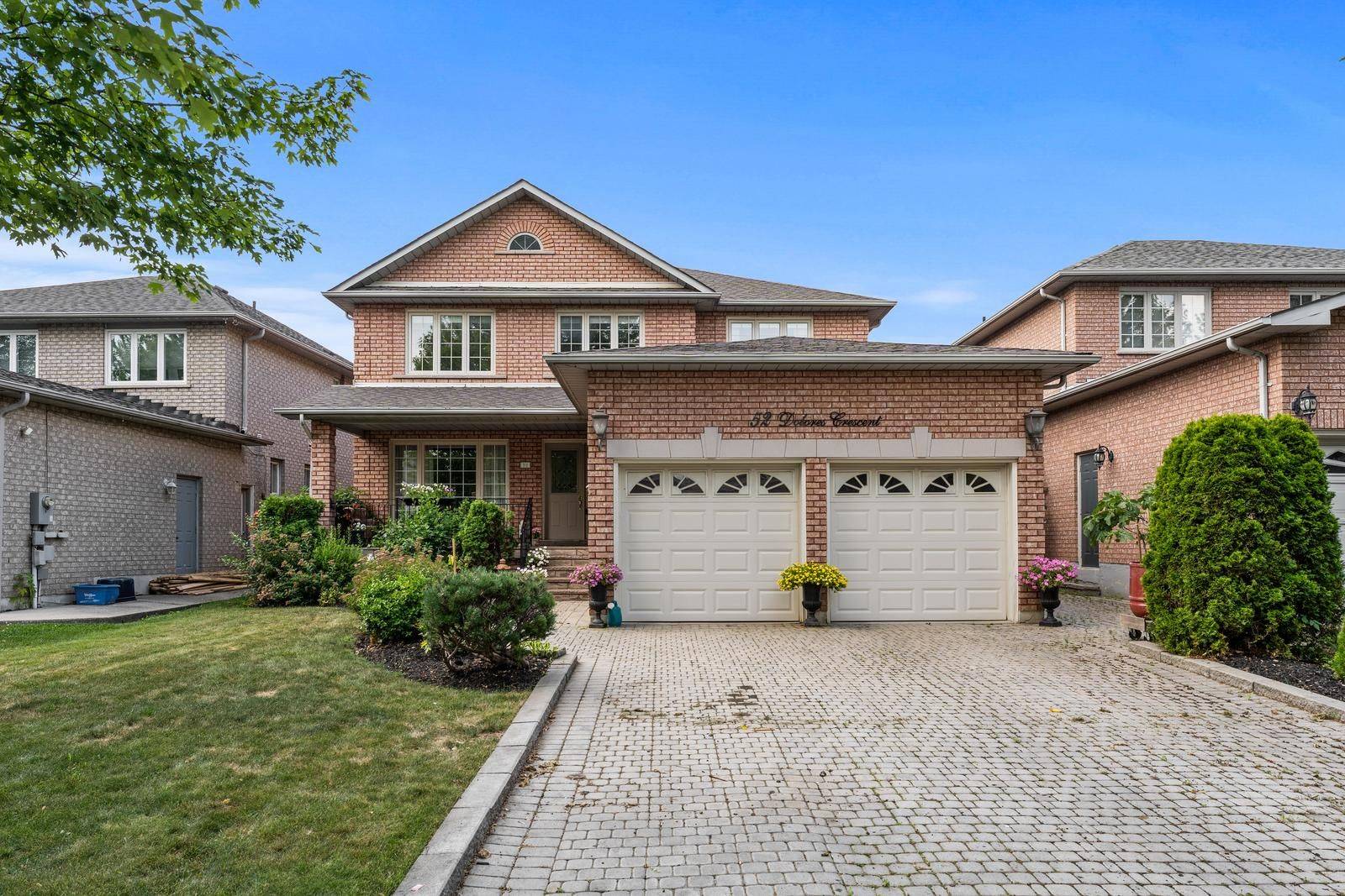 52 Dolores CRES, Vaughan, ON L4H 1E2