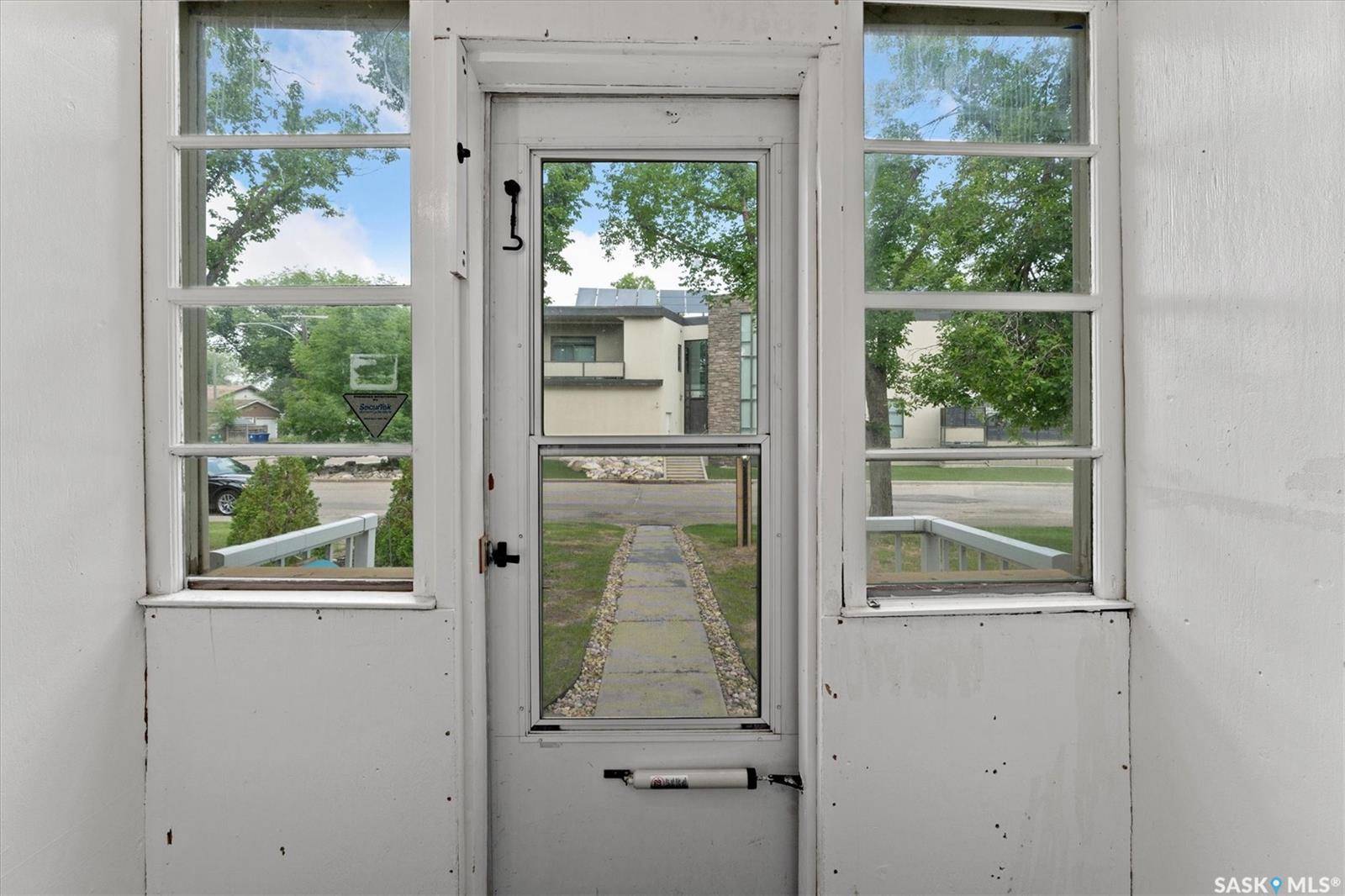 Saskatoon, SK S7K 0V1,1149 Oxford STREET