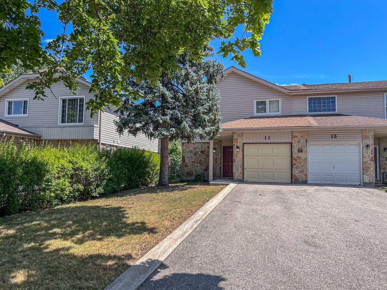 Brampton, ON L6S 3K3,11 Lacewood CRES