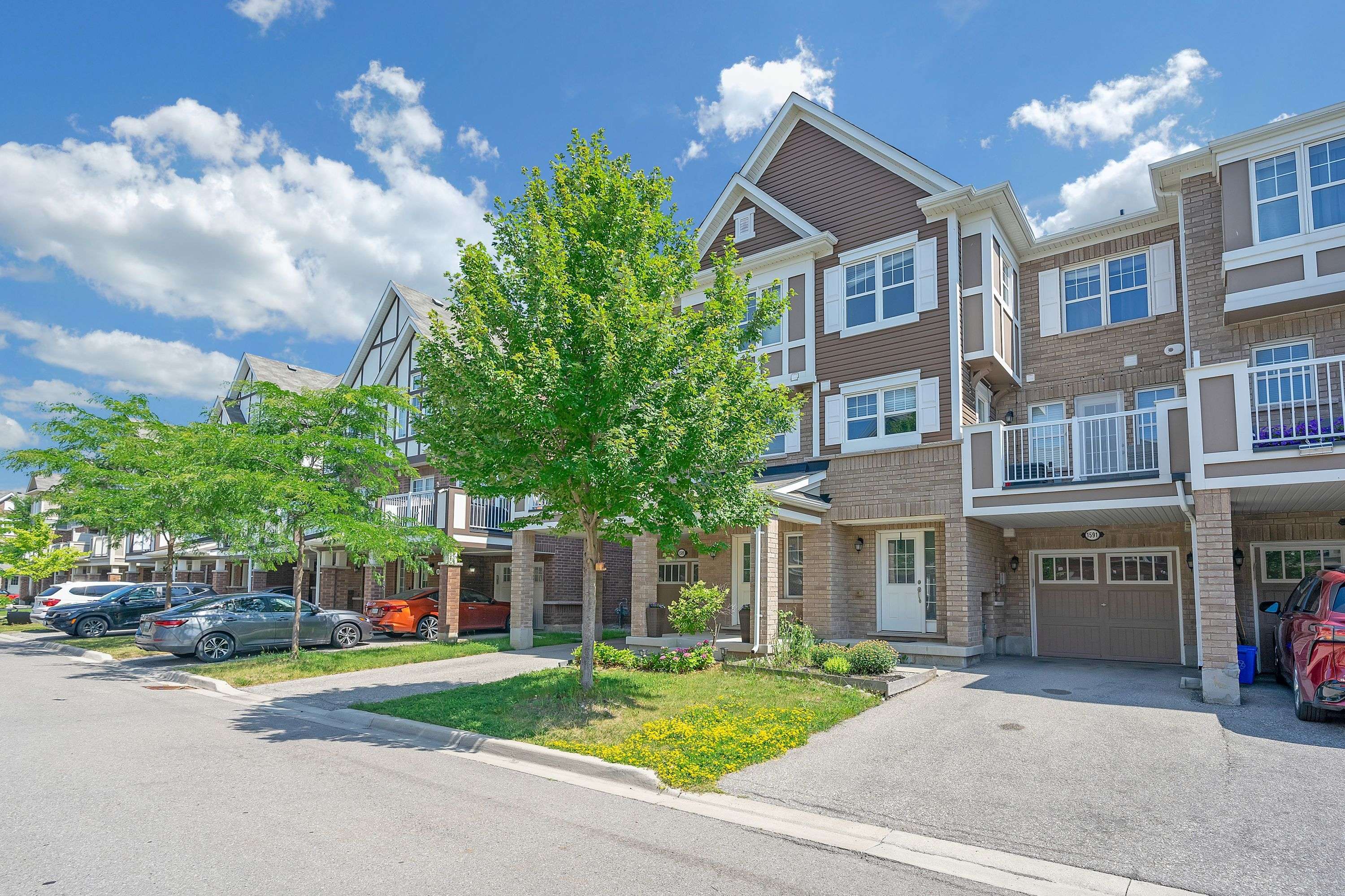 Milton, ON L9E 0A3,1591 Leblanc CT