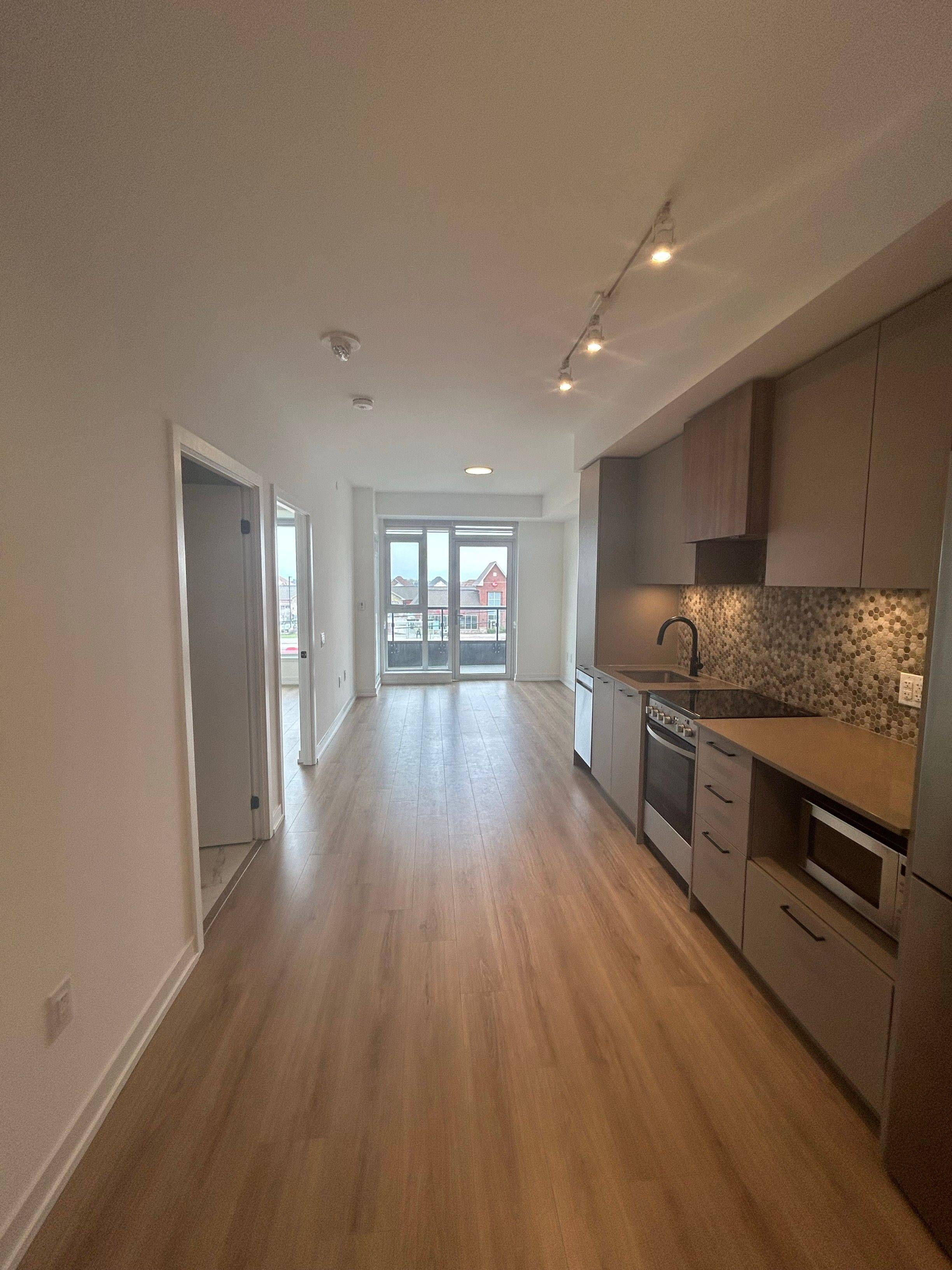 Brampton, ON L7A 5L3,10 Lagerfeld DR #208