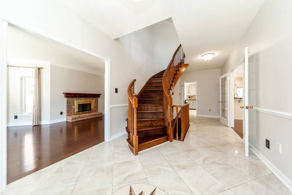 Mississauga, ON L5M 3M4,1714 Covington TER