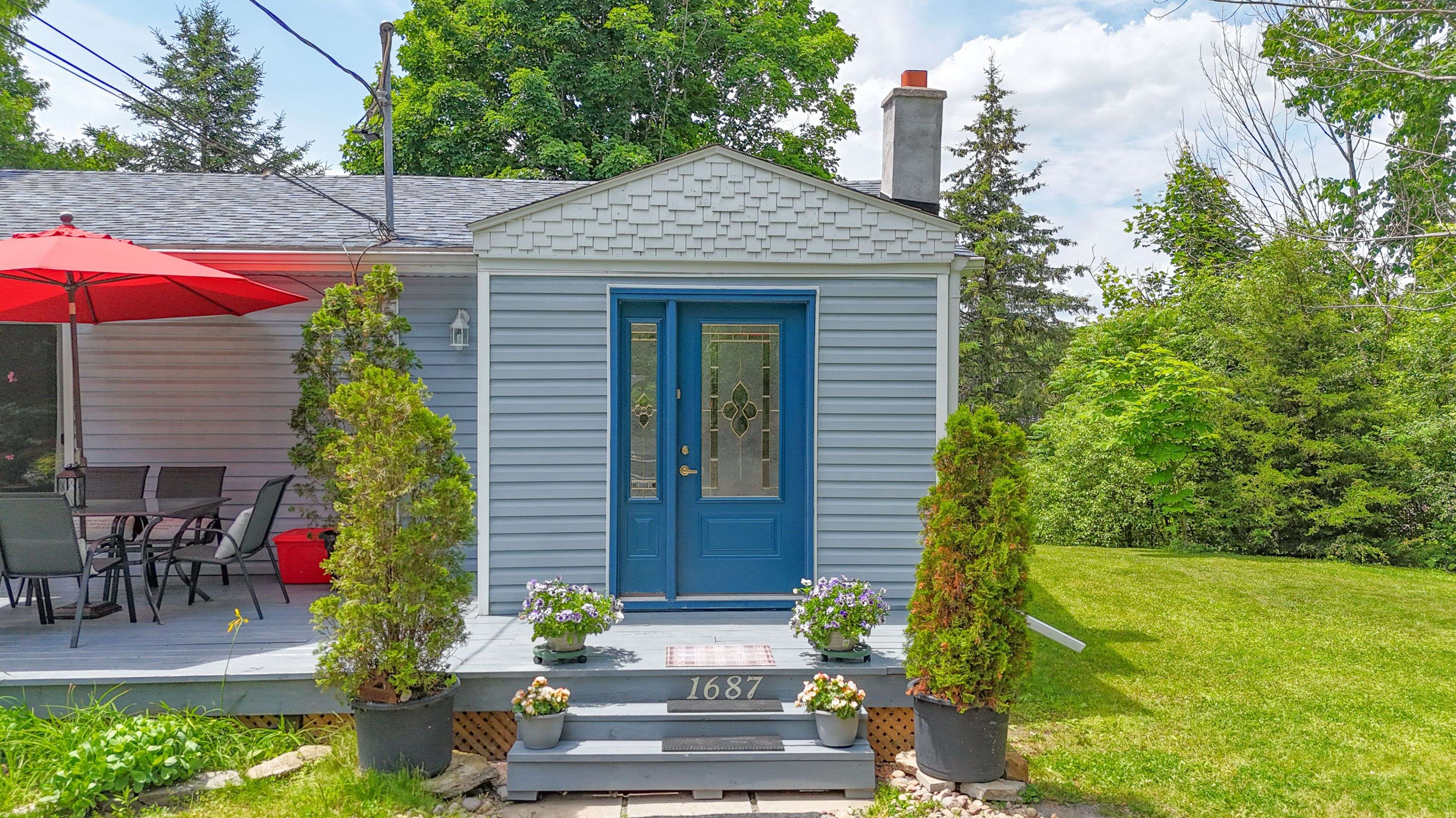 Kingston, ON K7L 4V1,1687 Harten LN