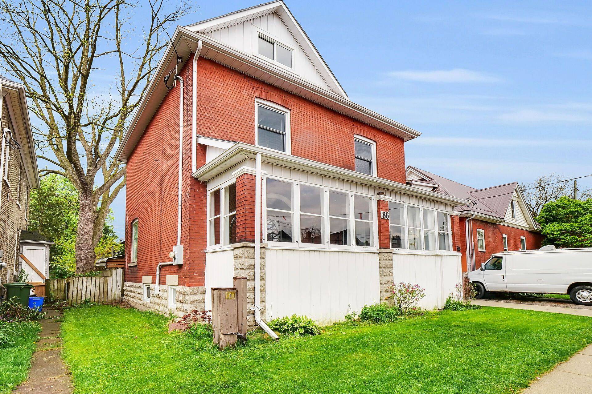 St. Thomas, ON N5P 1N7,86 Kains ST