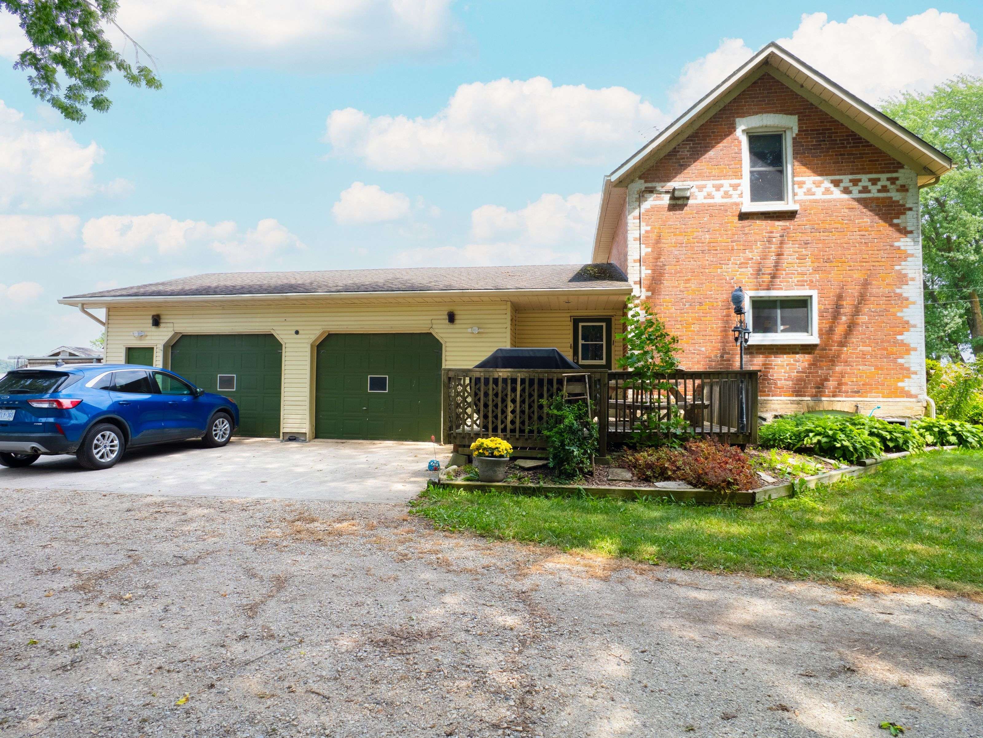 Howick, ON N0G 1X0,44470 Harriston RD W