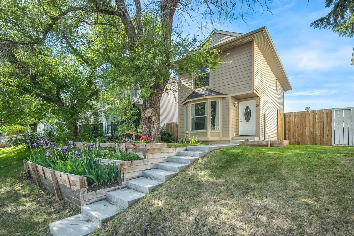 Calgary, AB T3A 4H9,24 Edgeburn CRES NW