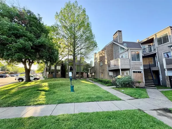 9801 Walnut Street #108, Dallas, TX 75243