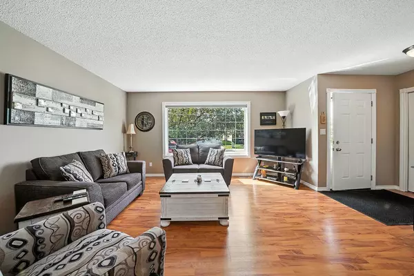 Red Deer, AB T4R 2C6,48 Elder ST