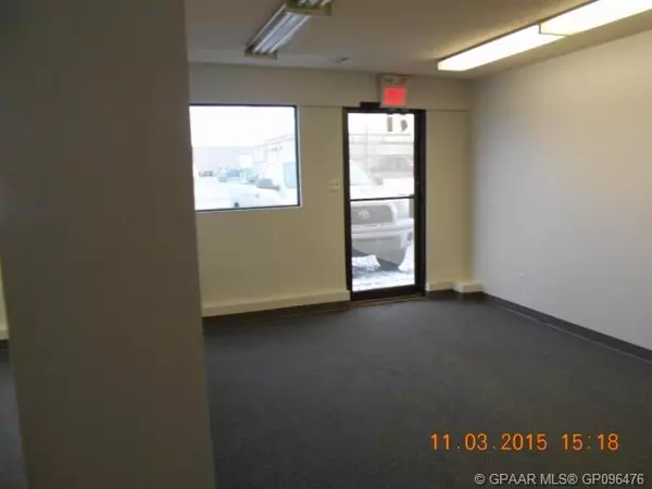Grande Prairie, AB T8V 3J3,10945 92 AVE