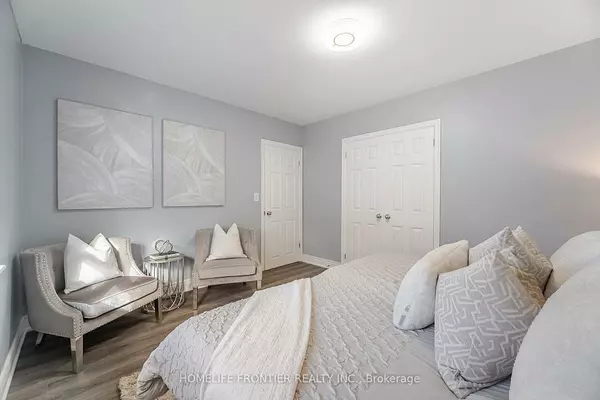 Oshawa, ON L1H 4M2,1204 Simcoe ST S