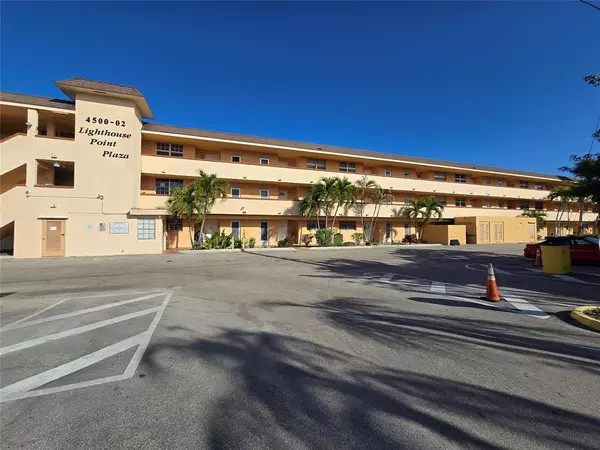 4500 N Federal Hwy #303, Lighthouse Point, FL 33064