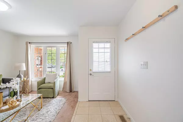 Brampton, ON L6Z 4W4,31 Fairway CT