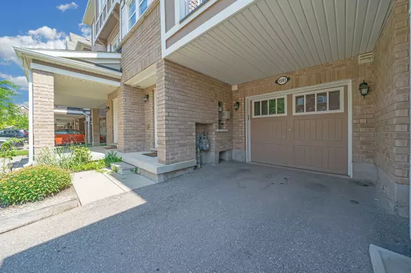 Milton, ON L9E 0A3,1591 Leblanc CT