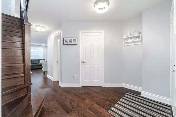 Brampton, ON L6S 5T5,32 Niles CT